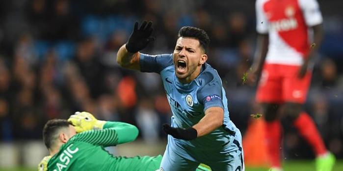  瓜帅怒斥裁判，曼城争议红牌引争议  