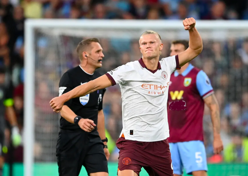  格瓦迪奥尔头槌建功曼城一球小胜伯恩利豪取联赛八连胜