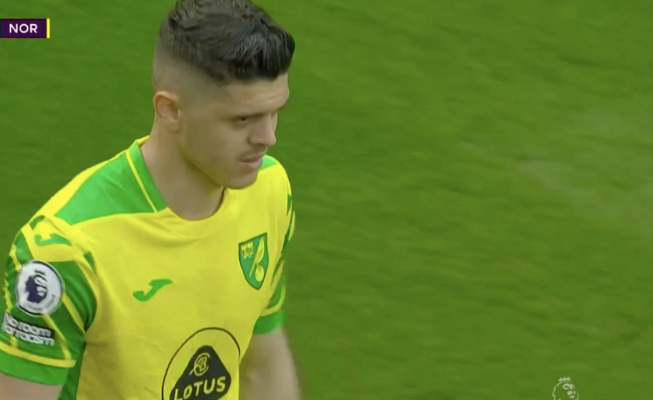  曼联客场险胜伯恩利凭借乌龙球艰难取胜