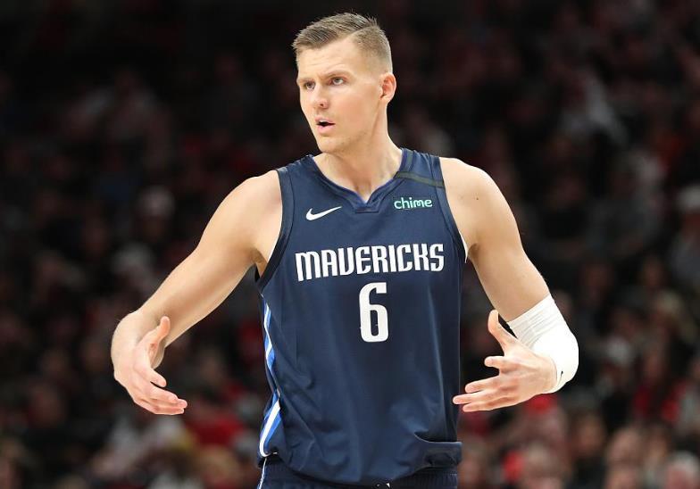  波尔津吉斯内外兼修独行侠轻取马刺取连胜