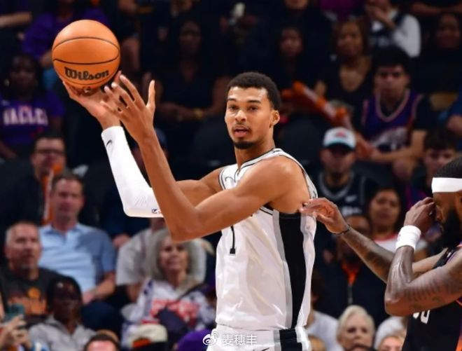好博体育- 马刺文班亚马再创新高，单场八记三分射穿活塞  
